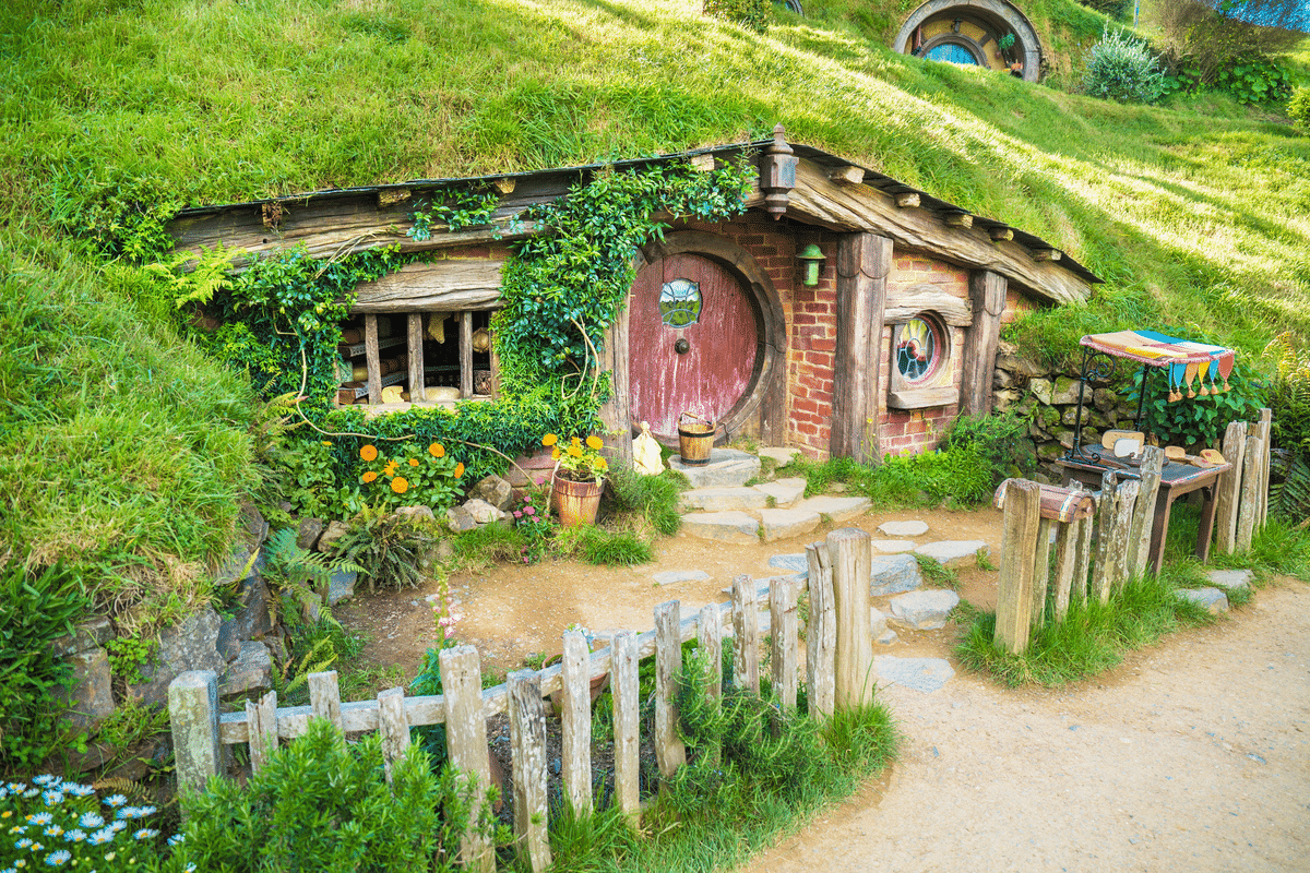 hobbit house airbnb texas arabicdrawing