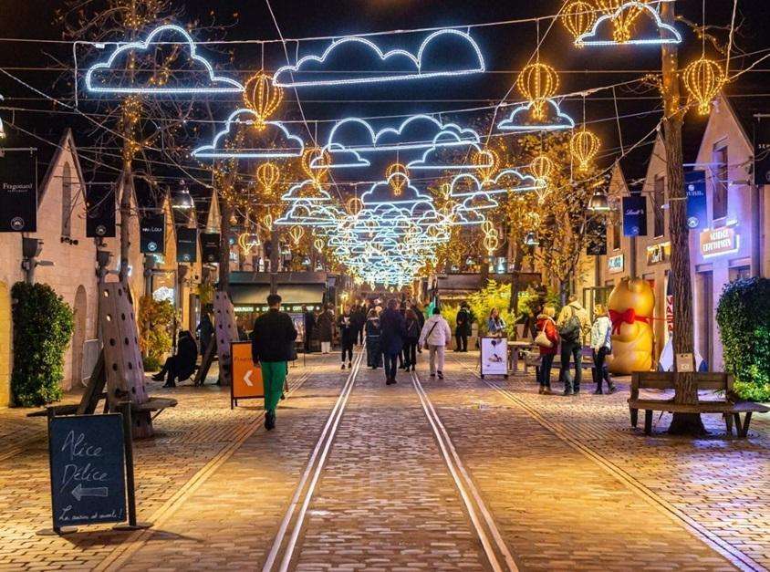 Where to See the Best Christmas Lights & Decorations in Paris SecretMoona