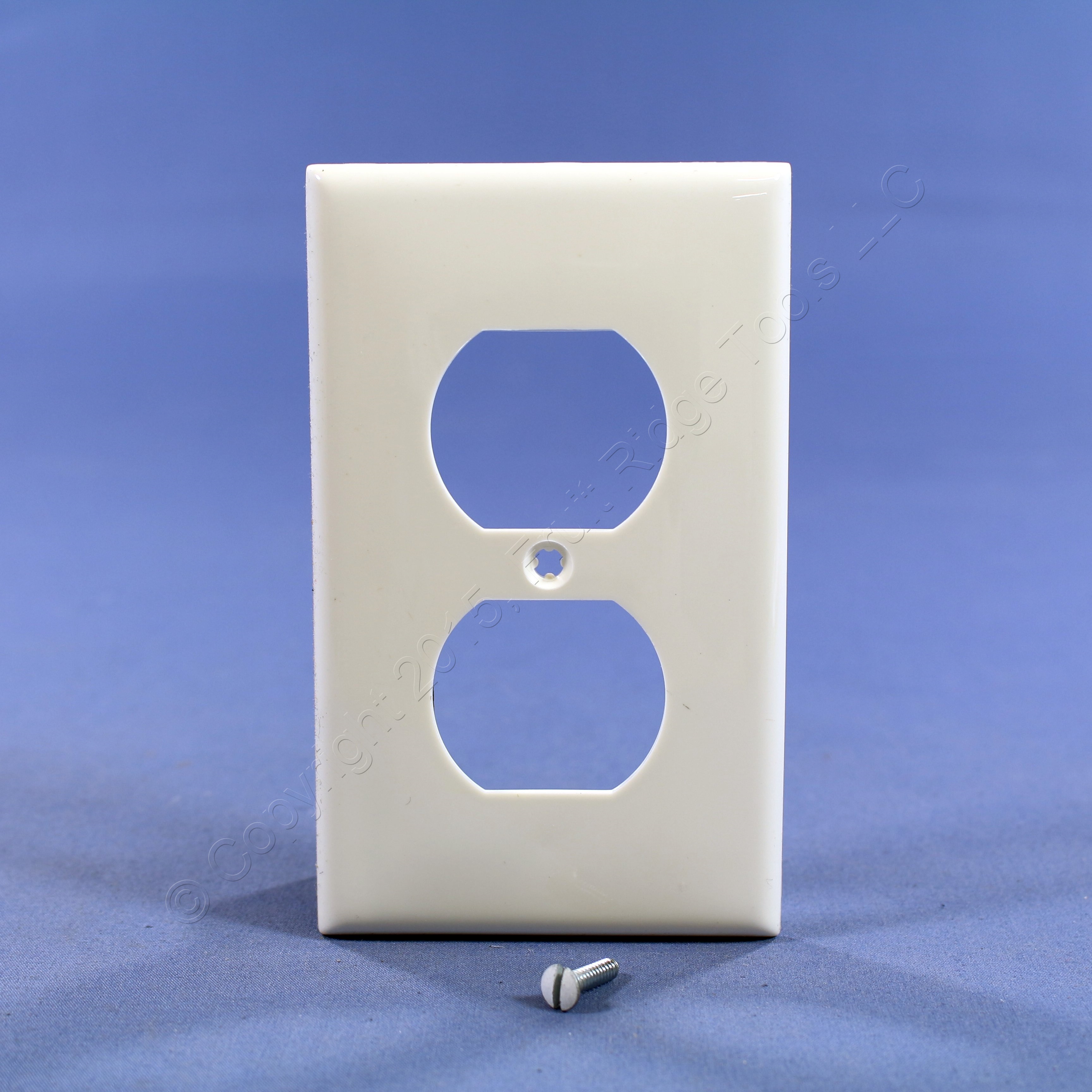 Leviton UNBREAKABLE White Receptacle Wallplate Nylon Duplex Outlet
