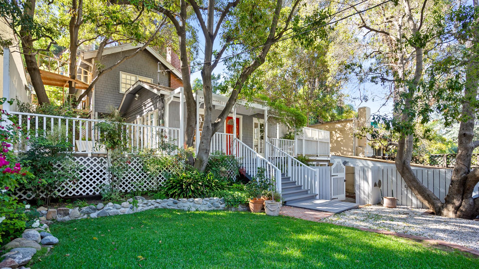 8661 LOOKOUT MOUNTAIN AVE., LOS ANGELES, CA