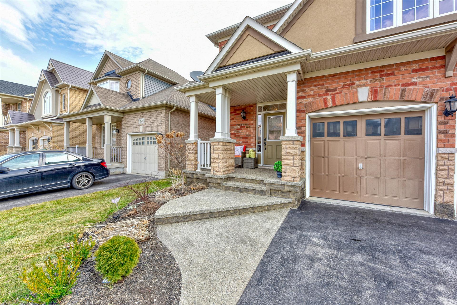 278 MONTREAL CIRCLE, STONEY CREEK, ON