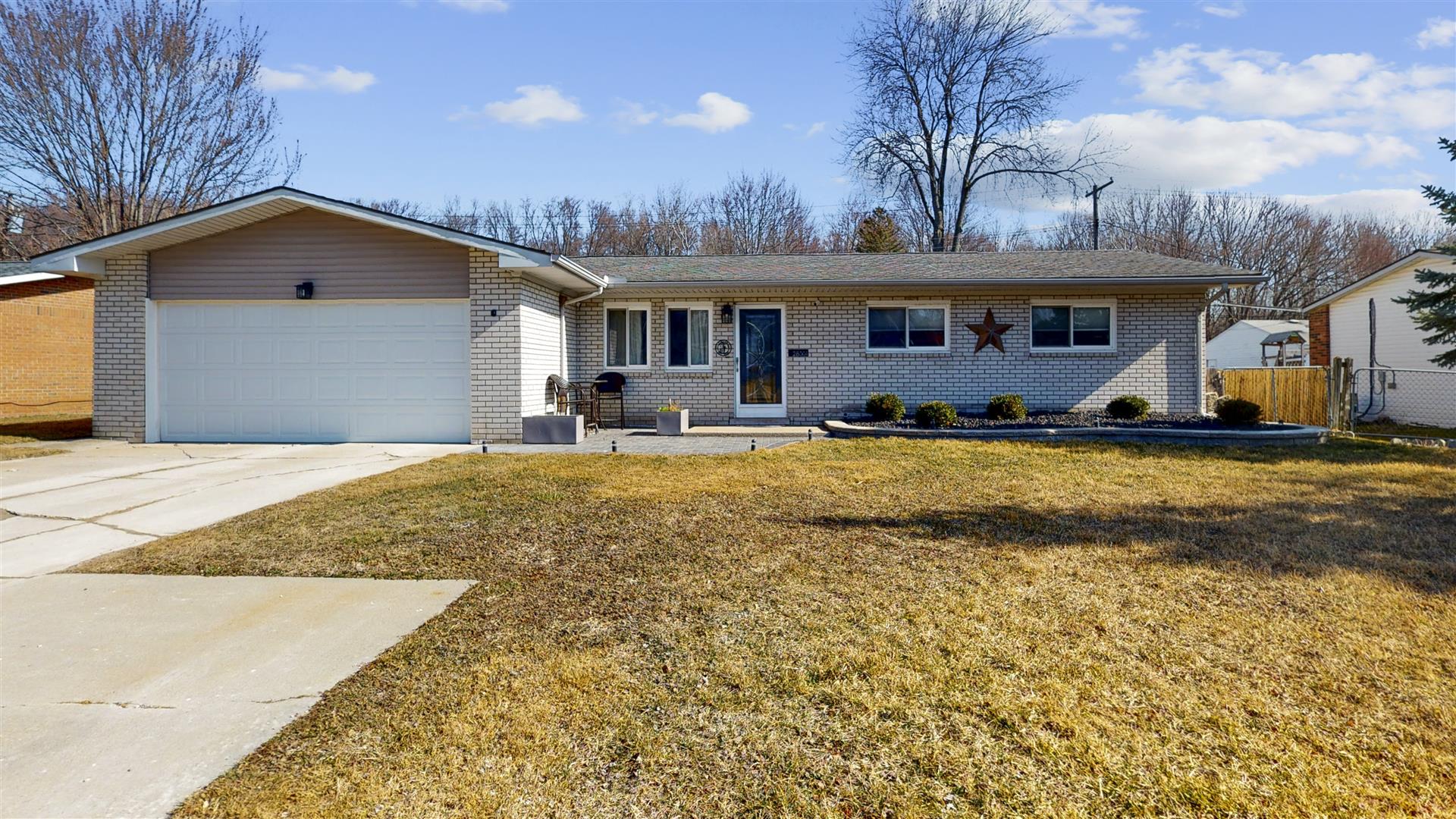 28001 HILLER ST., HARRISON TOWNSHIP, MI