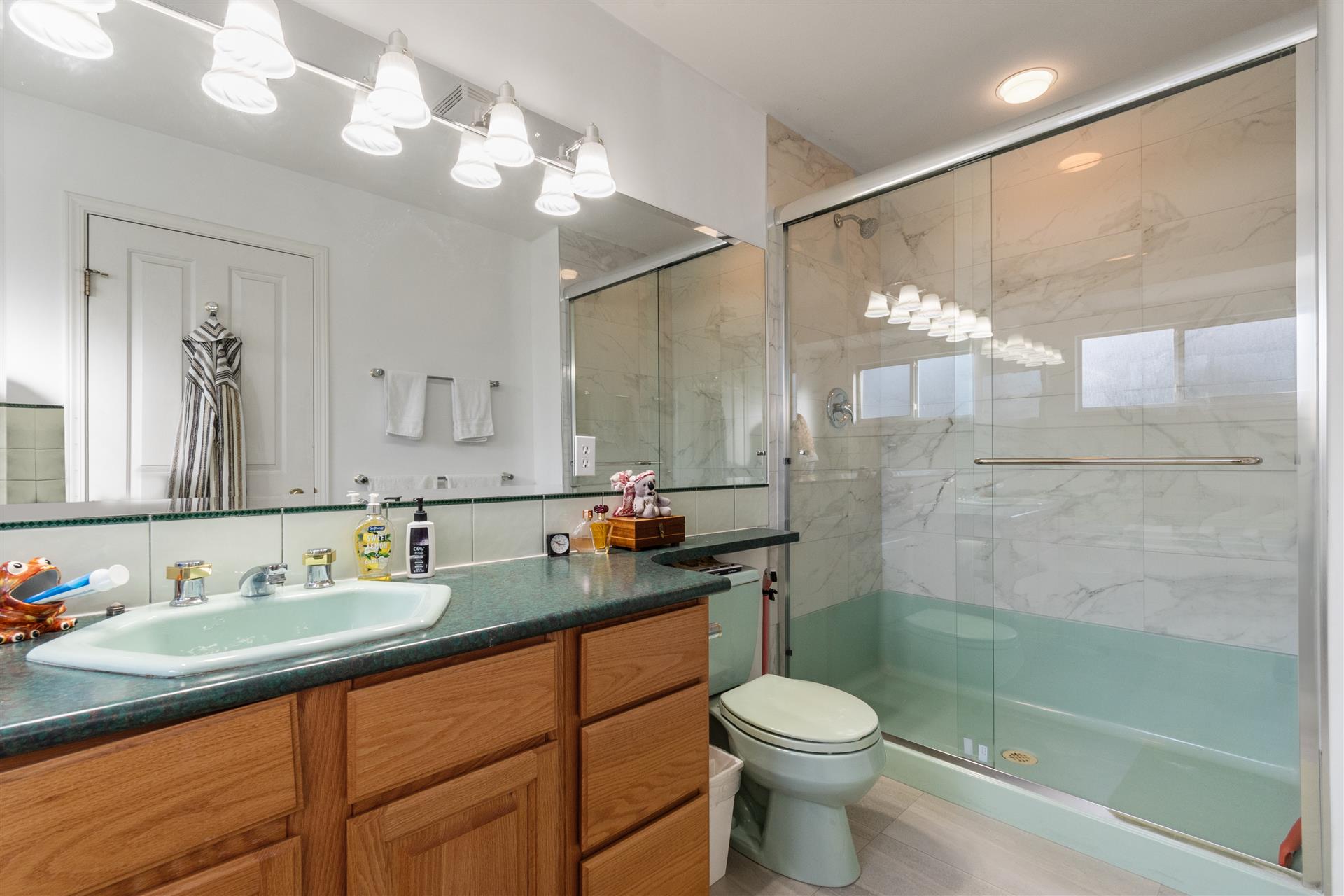 1990 SPERLING AVENUE, BURNABY, BC