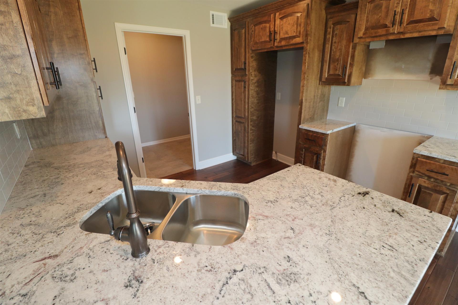 THE AUGUSTA, KANSAS CITY, MO