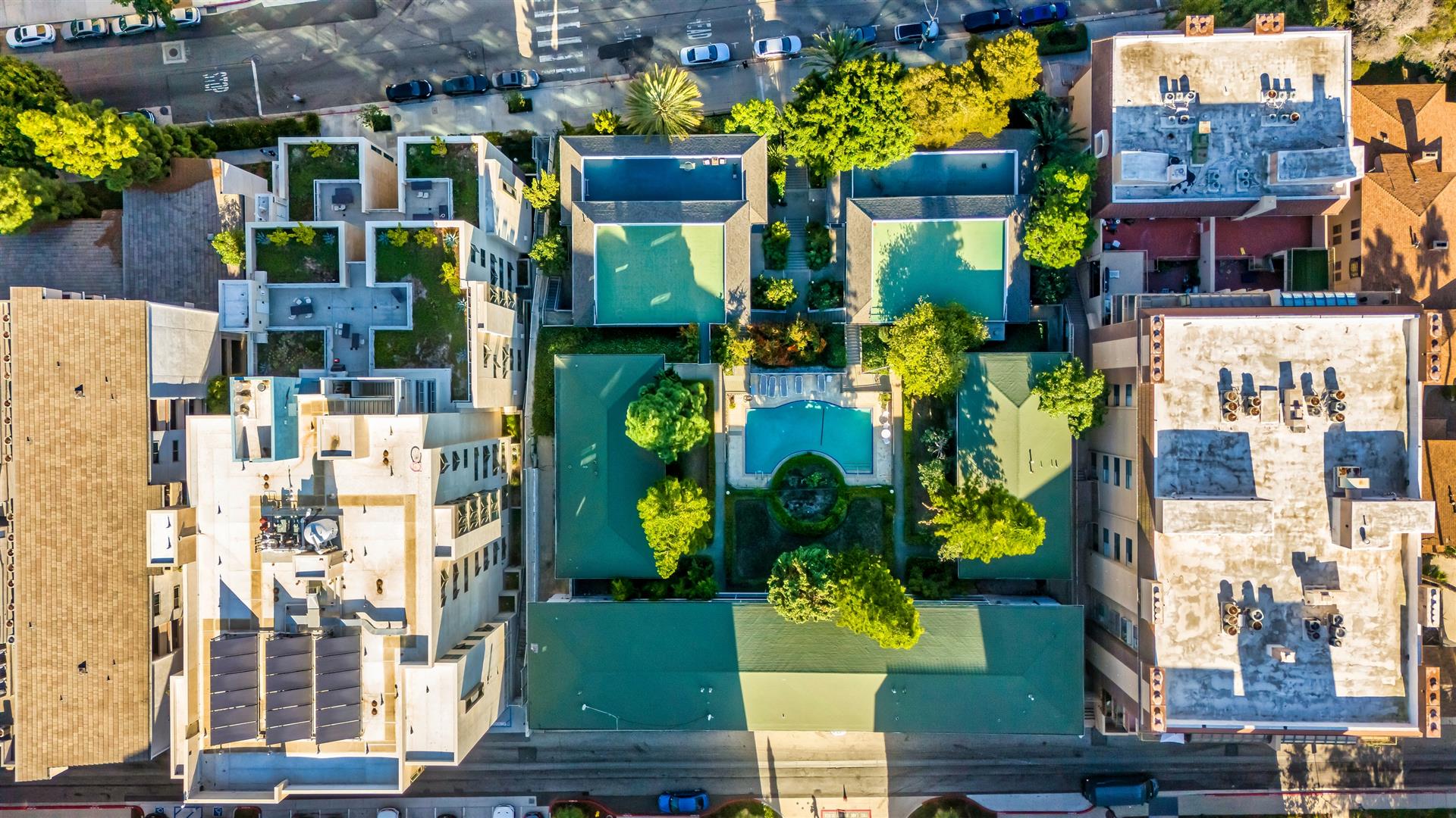 901 LEVERING AVE, LOS ANGELES, CA