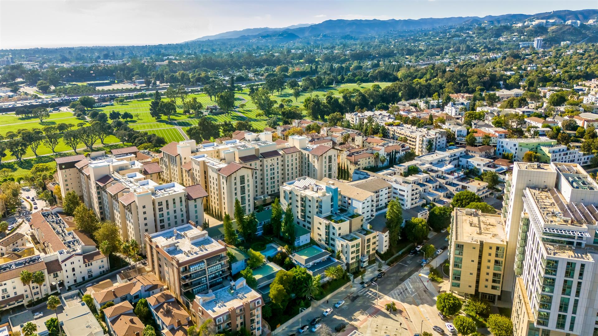 901 LEVERING AVE, LOS ANGELES, CA