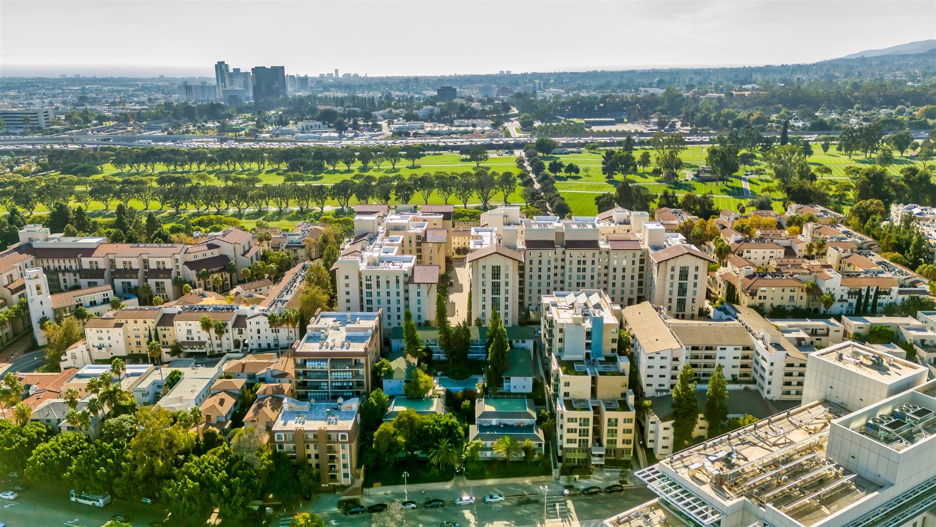 901 LEVERING AVE, LOS ANGELES, CA