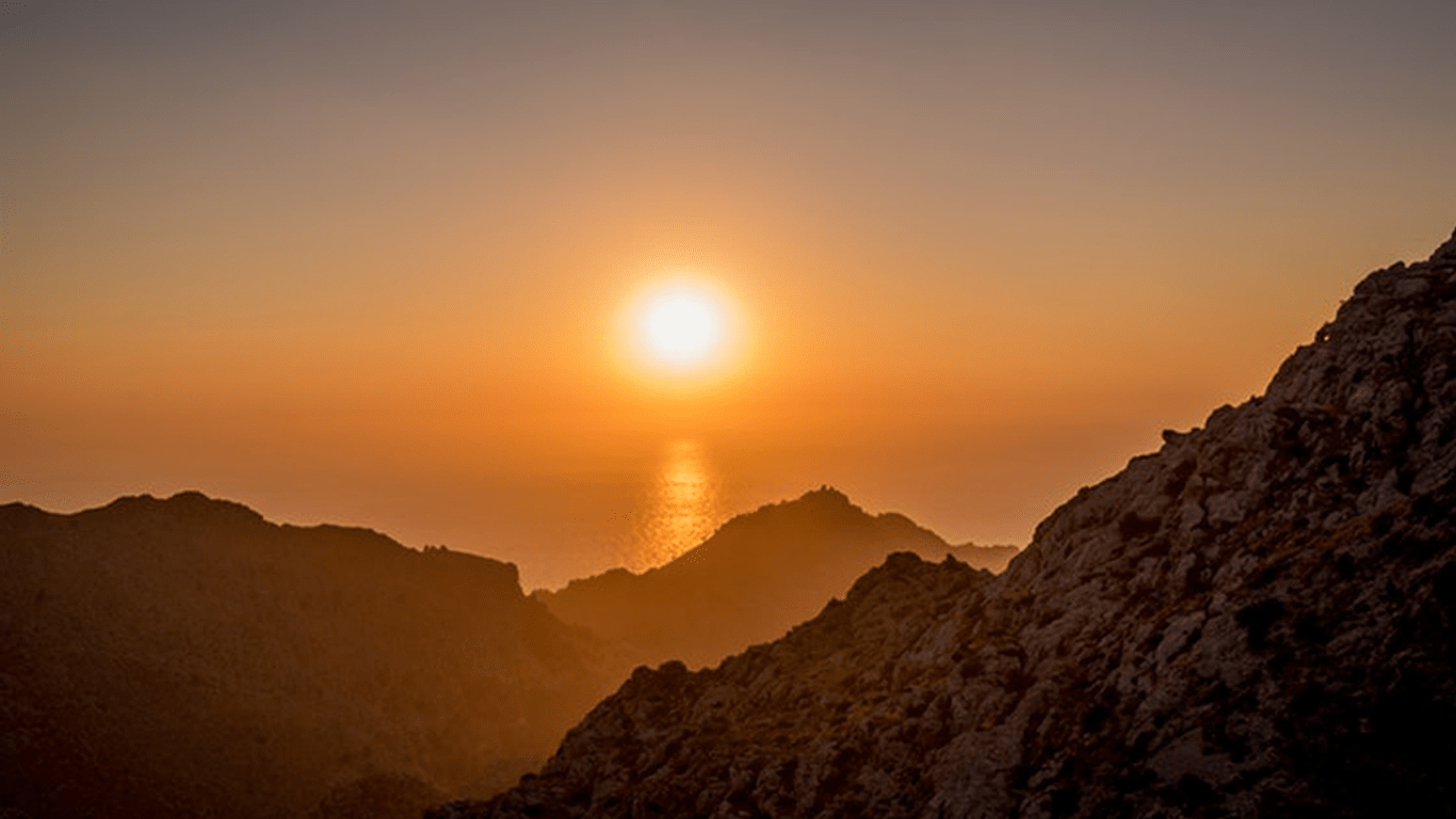 The Sun and Light in the Quran