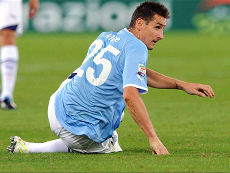 Miroslav Klose und sein Knie Alles viel schlimmer?