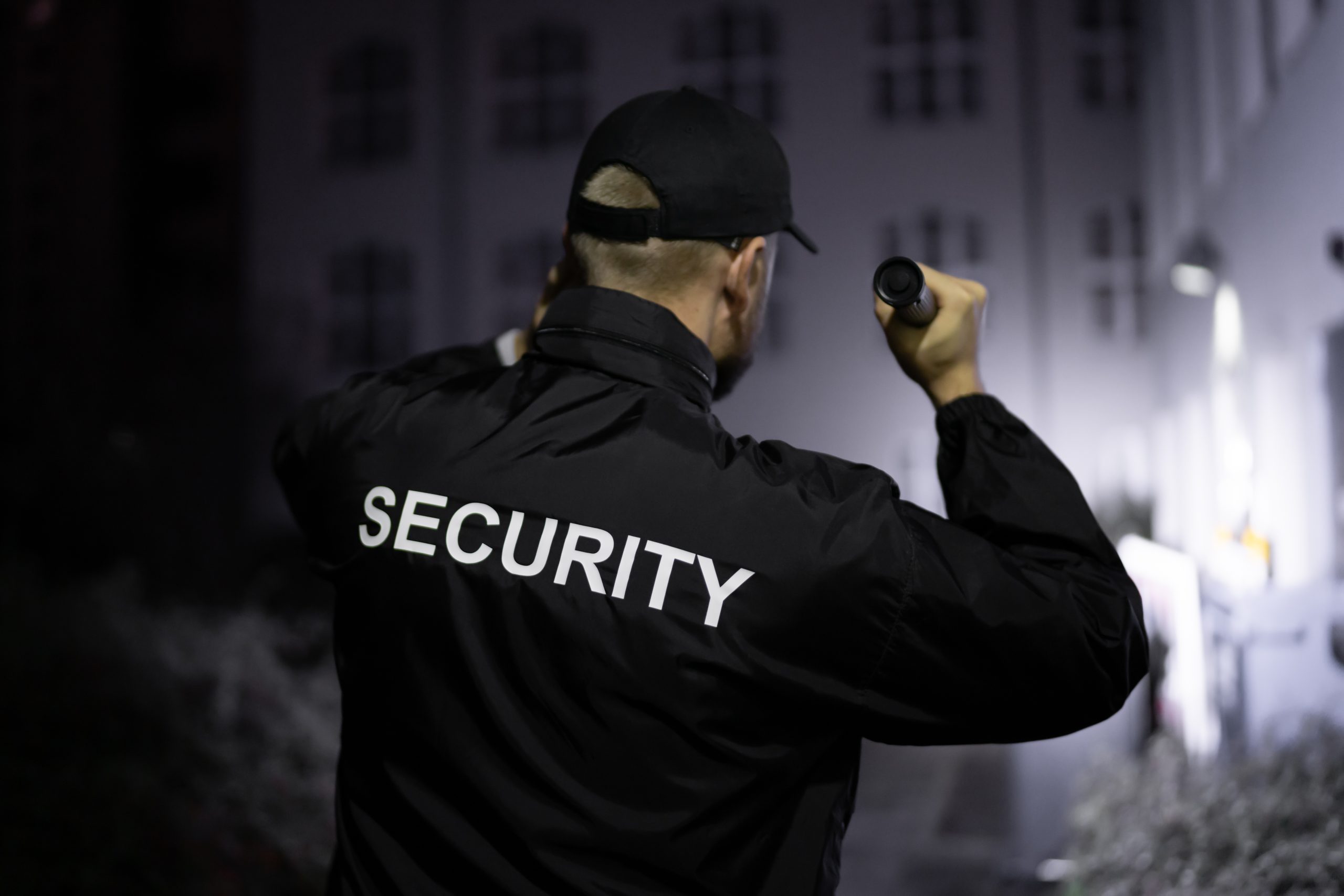 How Security Guard Services Can Help Improve Tenant Retention in Your