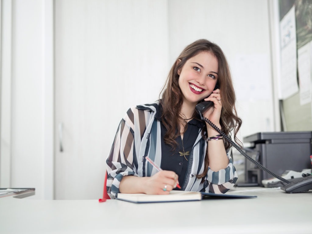 A Day in the Life of a Virtual Receptionist What You Should Know