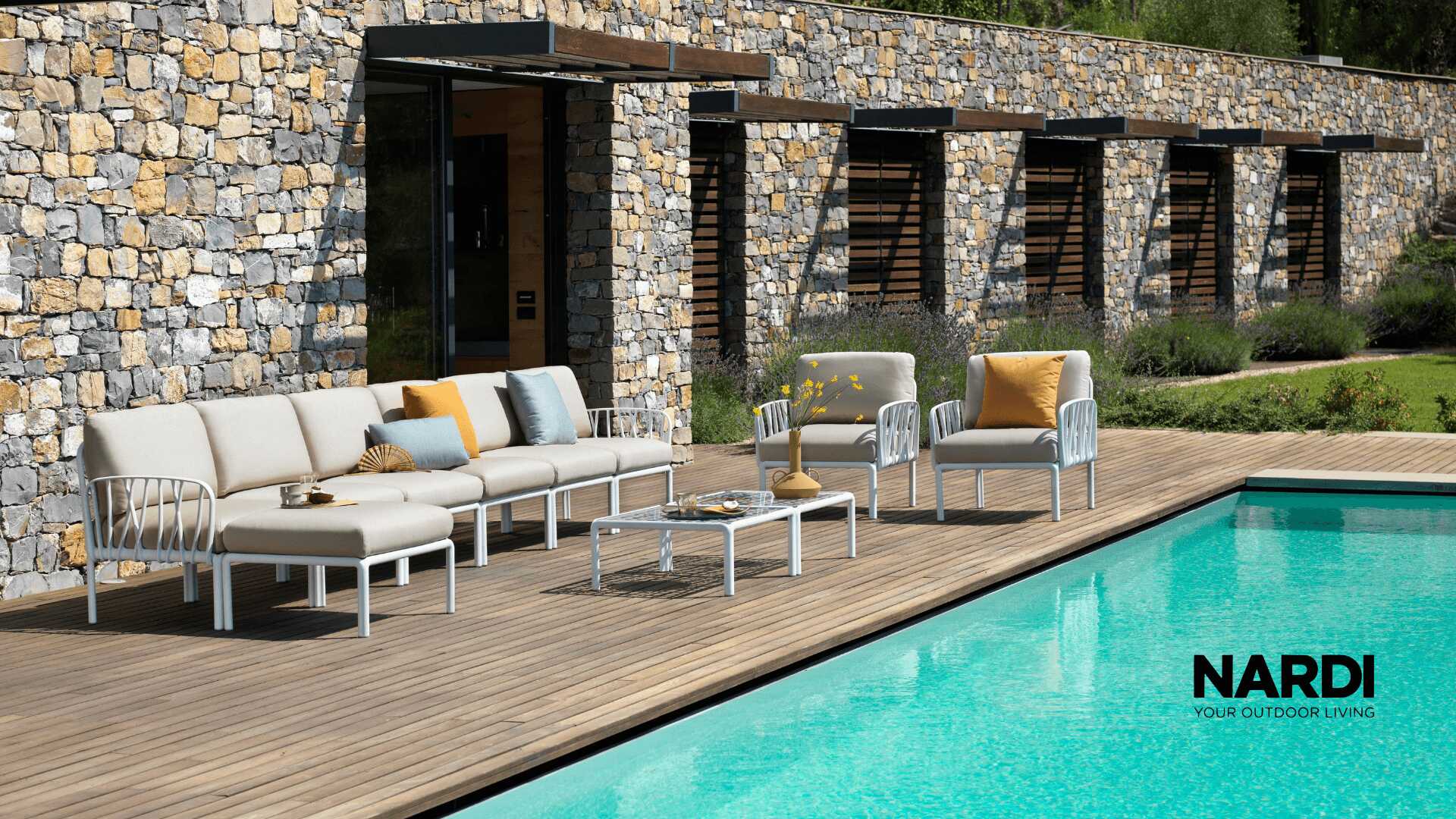 Best Design Furniture Brands to Online Shop Sedie.Design