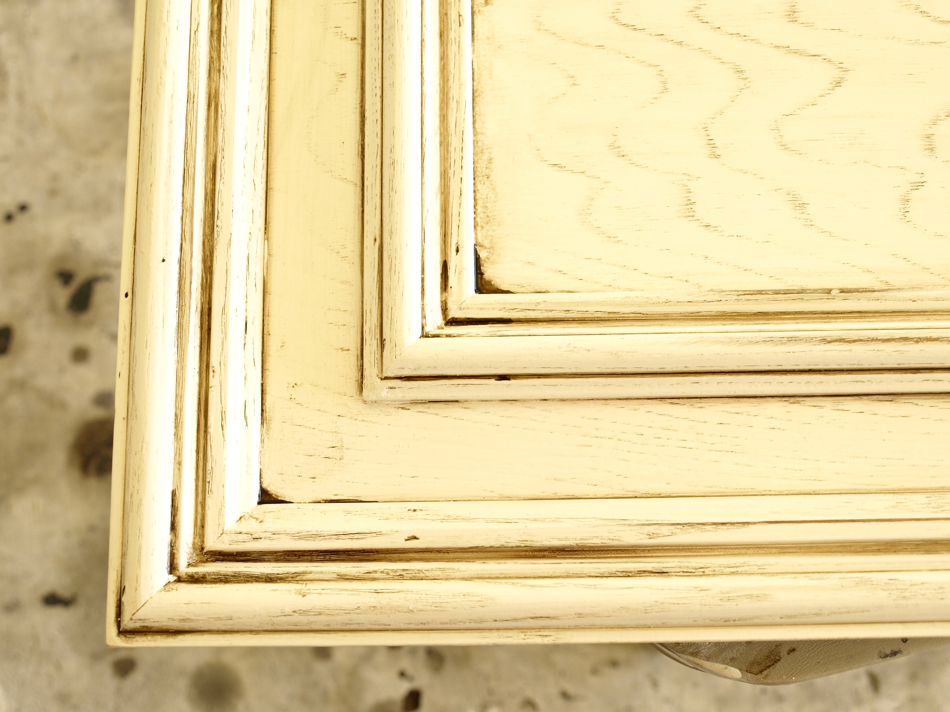 How to Paint and Antique