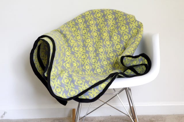 see kate sew easy fleece + bias tape blanket tutorial (with rounded