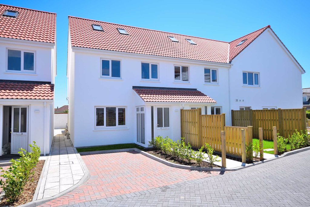 5 Maple Mews, Route De Jerbourg, St Martins 3 bedroom local market