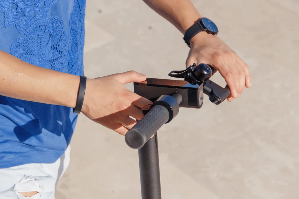 Why is my electric scooter not powering on? MindStick Q&A