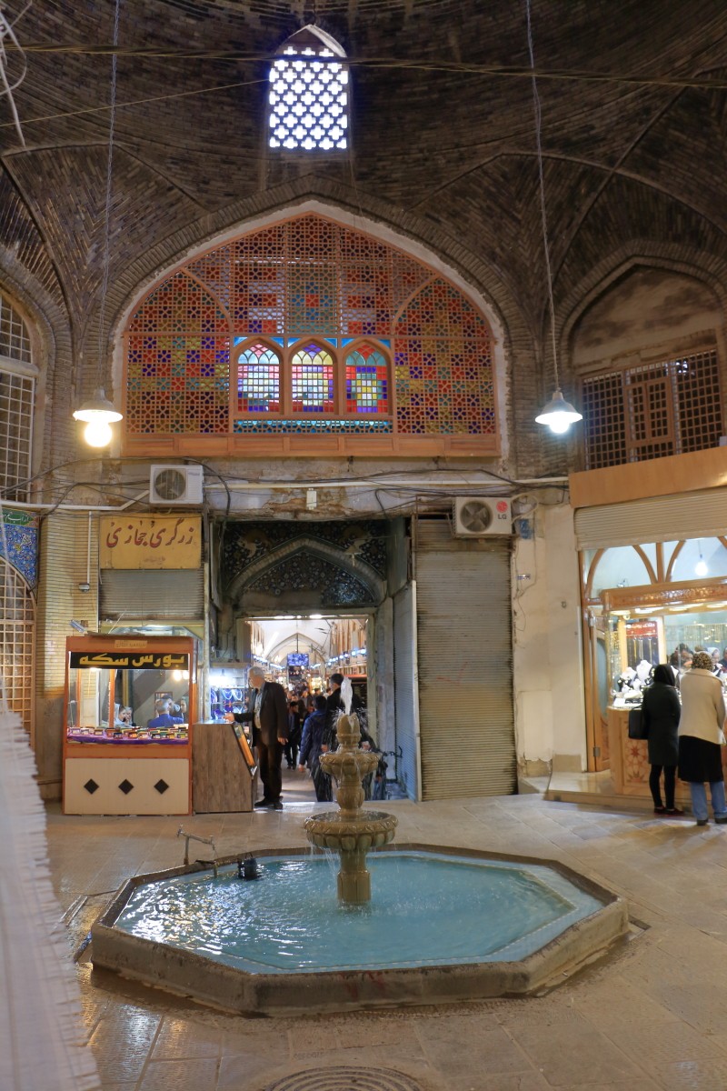 イスファハーンのバザールでペルシャ絨毯を買う【イラン旅行記 ＃17】 seiの弾丸 海外一人旅blog