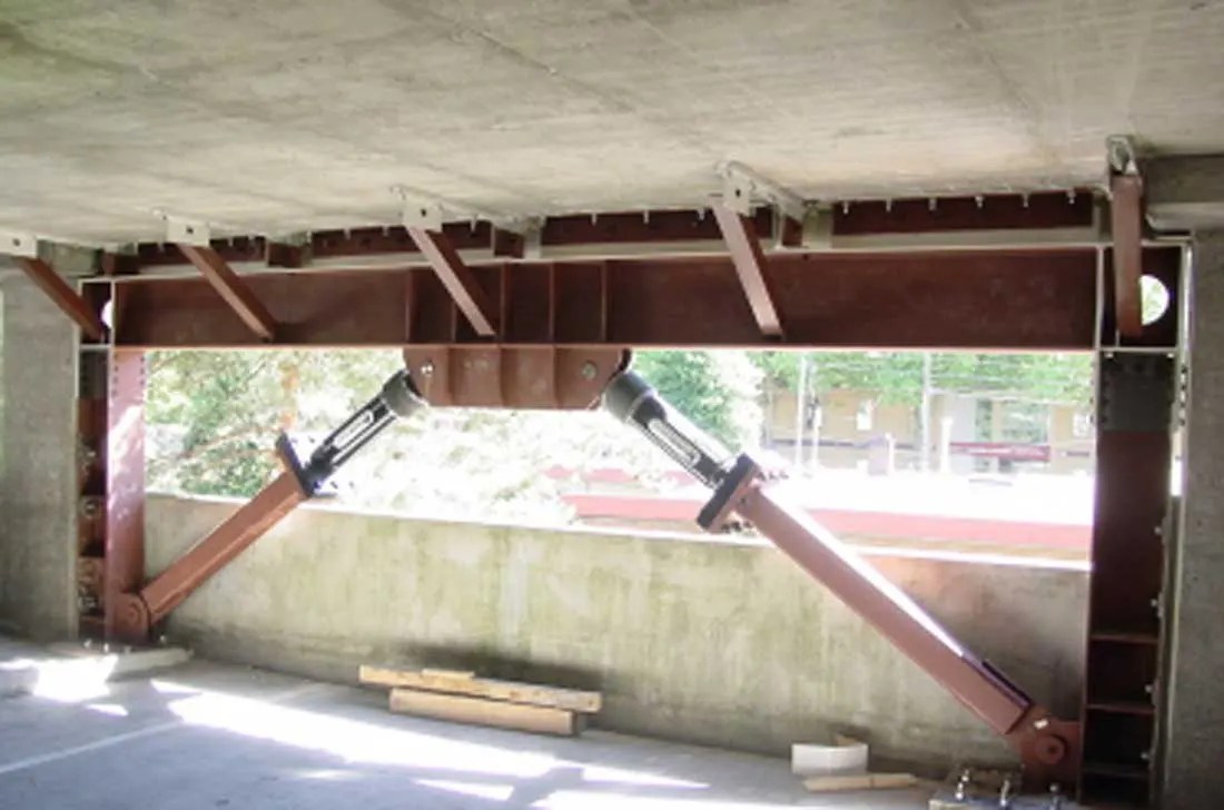 Methods of Strengthening of Reinforced Concrete Buildings Seismosoft