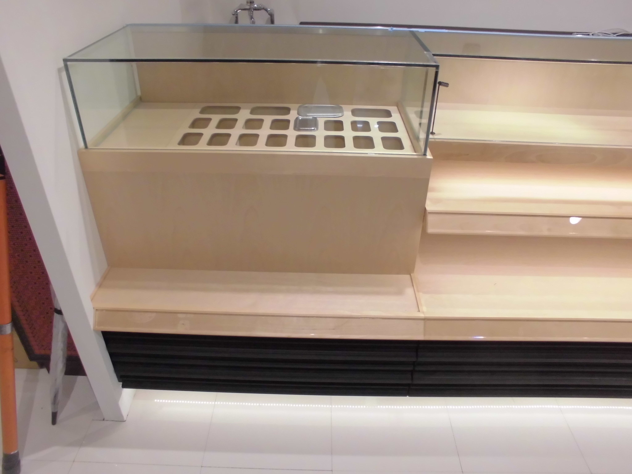 八幡屋礒五郎 軽井沢直営店 施工実績 株式会社関木工所のホームページ