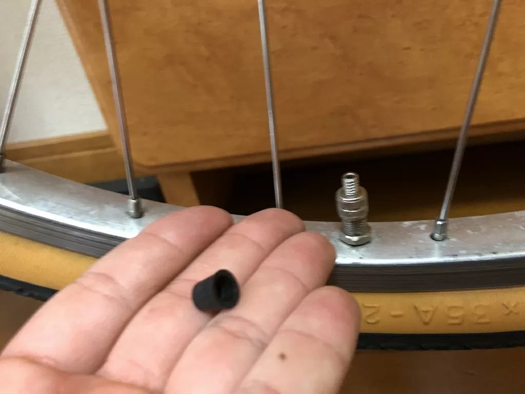 【超簡単！】自転車に使われる「虫ゴム」の交換手順