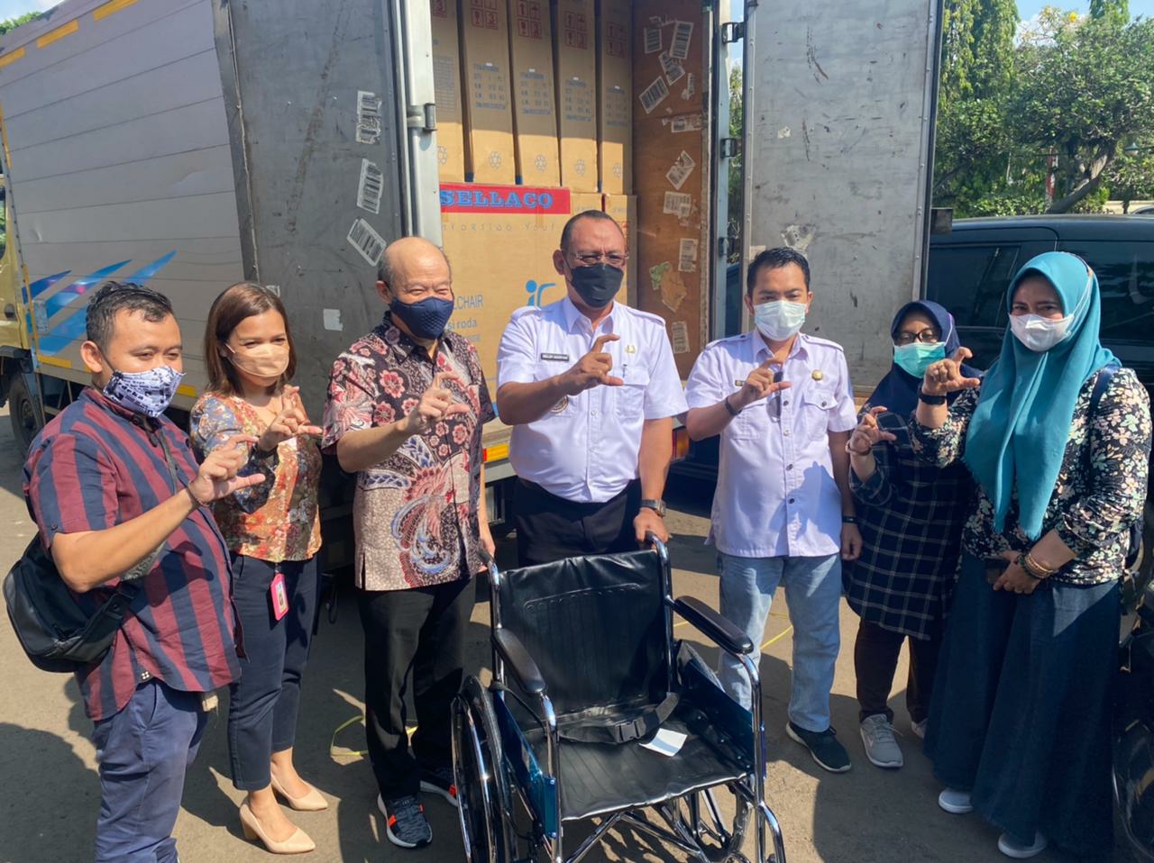 CCM Donasikan 50 Kursi Untuk Penyandang Disabilitas di