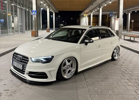 Audi S3 Sportback - SELECTEDWORLD.COM