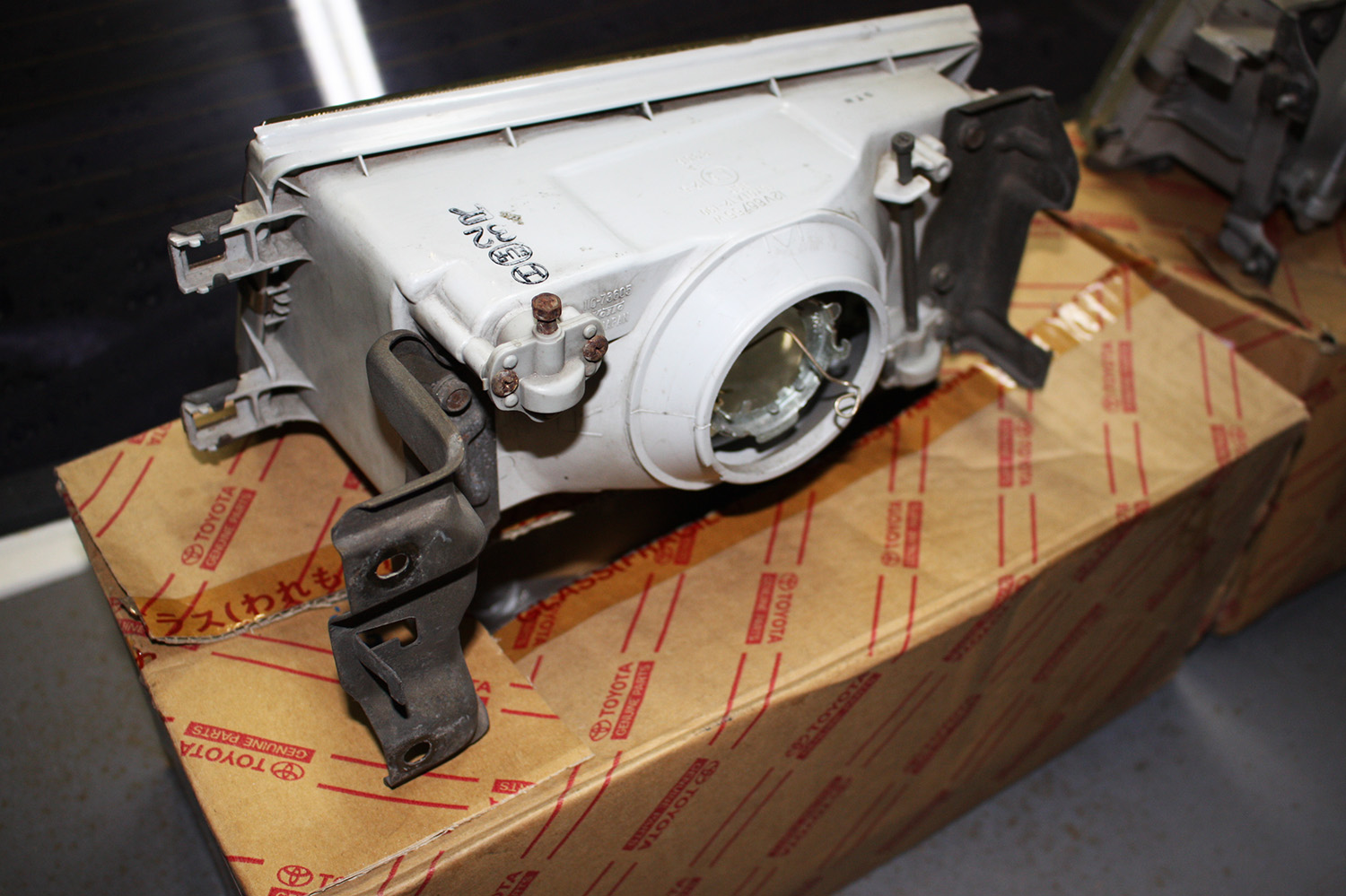 JDM Levin Corolla Headlights for AE85 / AE86 Select JDM