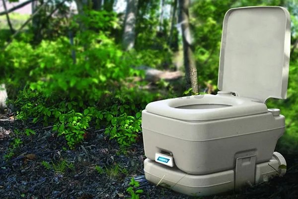 4 Best Portable Toilets for Camping (Review 2022) - Hunters Gadget