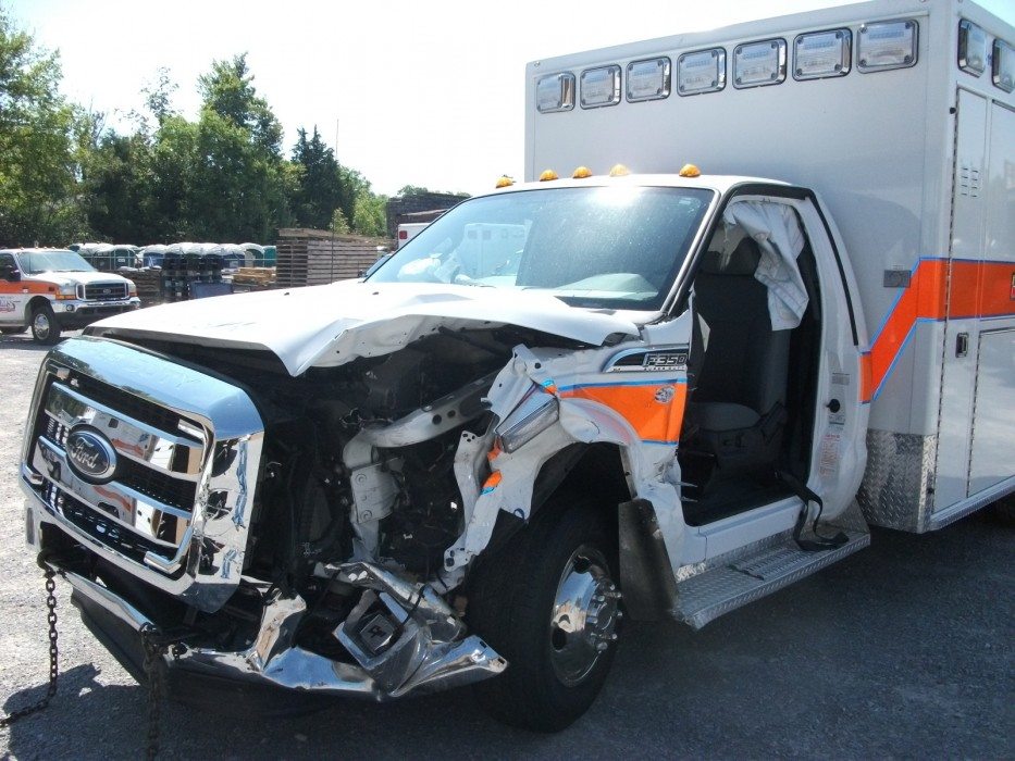 Select Tech Ambulances LLC Houston Co. Wreck Repair