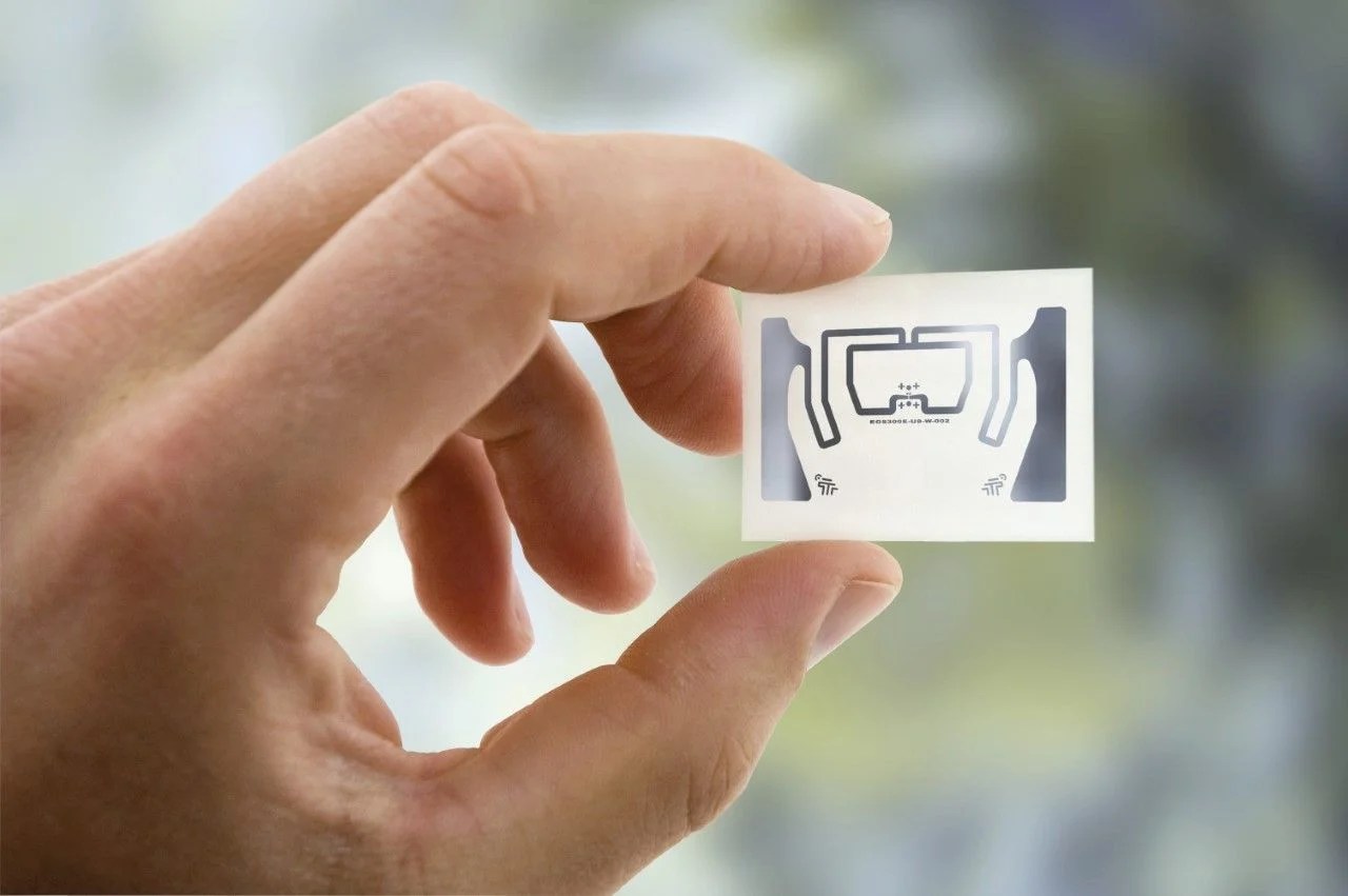 RFID tags and inlays what are the advantages of the smart revolution?