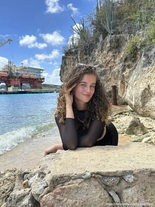 Gigi Louise Springer - GigiSpringer | Selfy Models