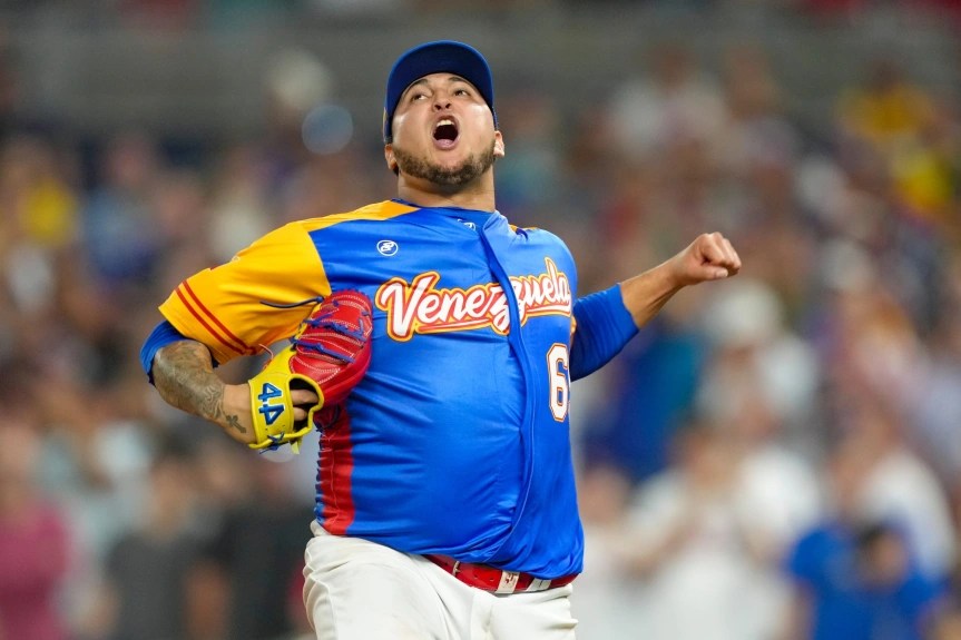 Angelinos trabajan en conseguir una mejor versión de Quijada Sello