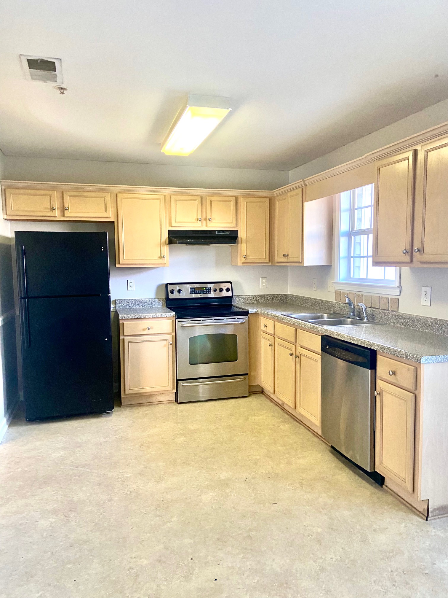 Townhome for Lease in Alabaster 1106 Thompson Road, Alabaster, AL