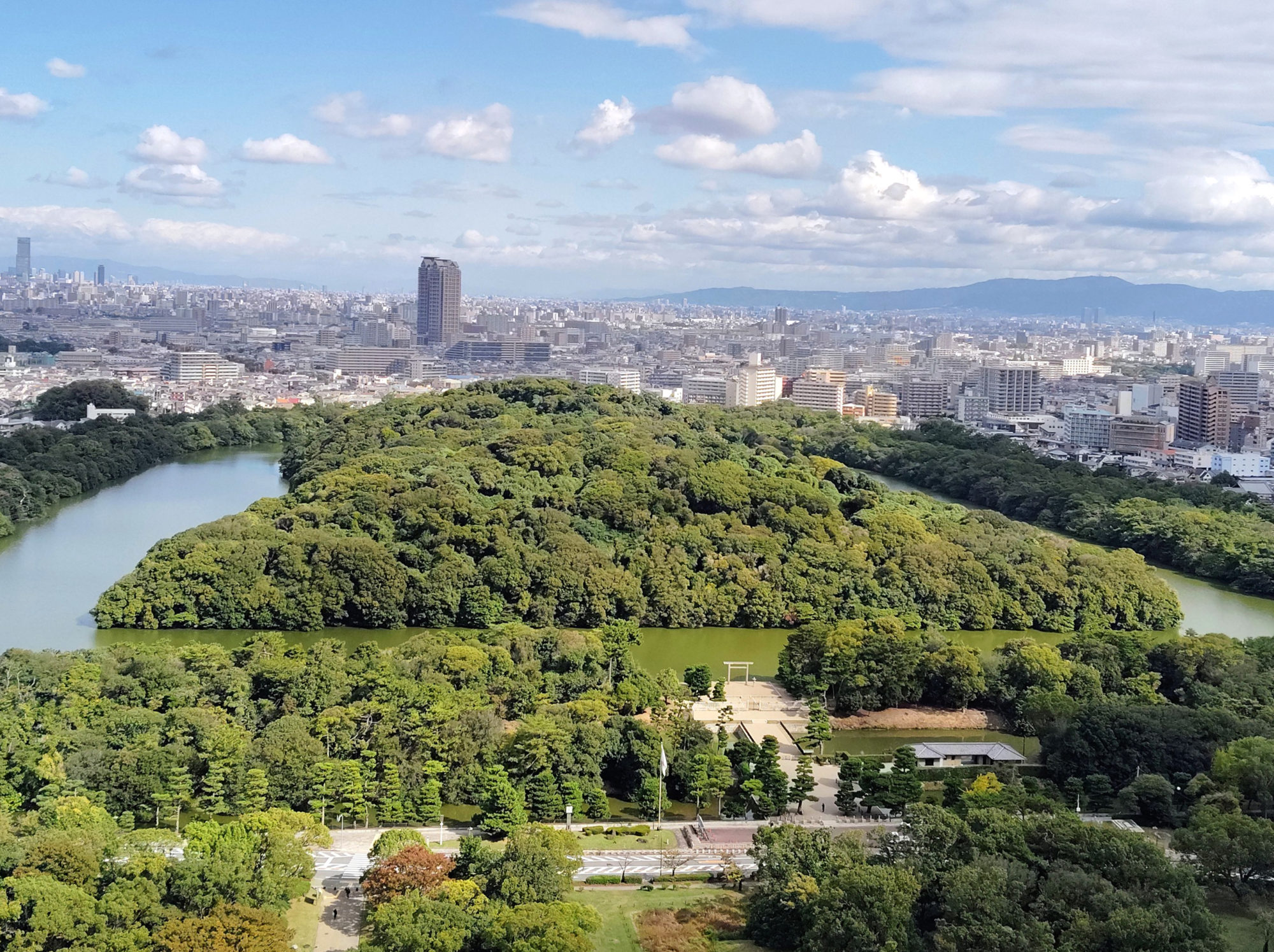 [堺市]気球の搭乗者数が好調、週末は予約の取りづらさが課題に／大仙公園｜泉北・金剛さやまコミュニティ