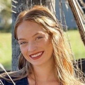 Katelyn Campisi: A Social Media Sensation - Powerful Email Solutions