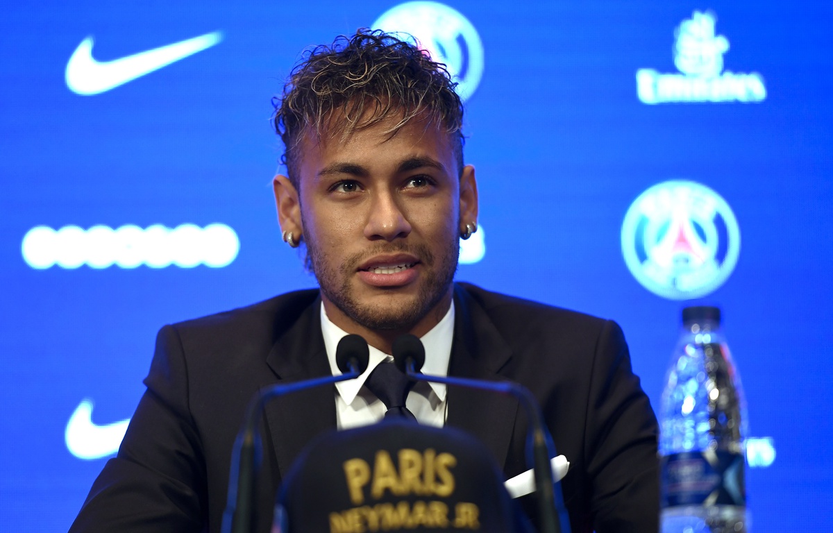 Neymar à Paris, quel enjeux pour le troisième meilleur joueur du monde