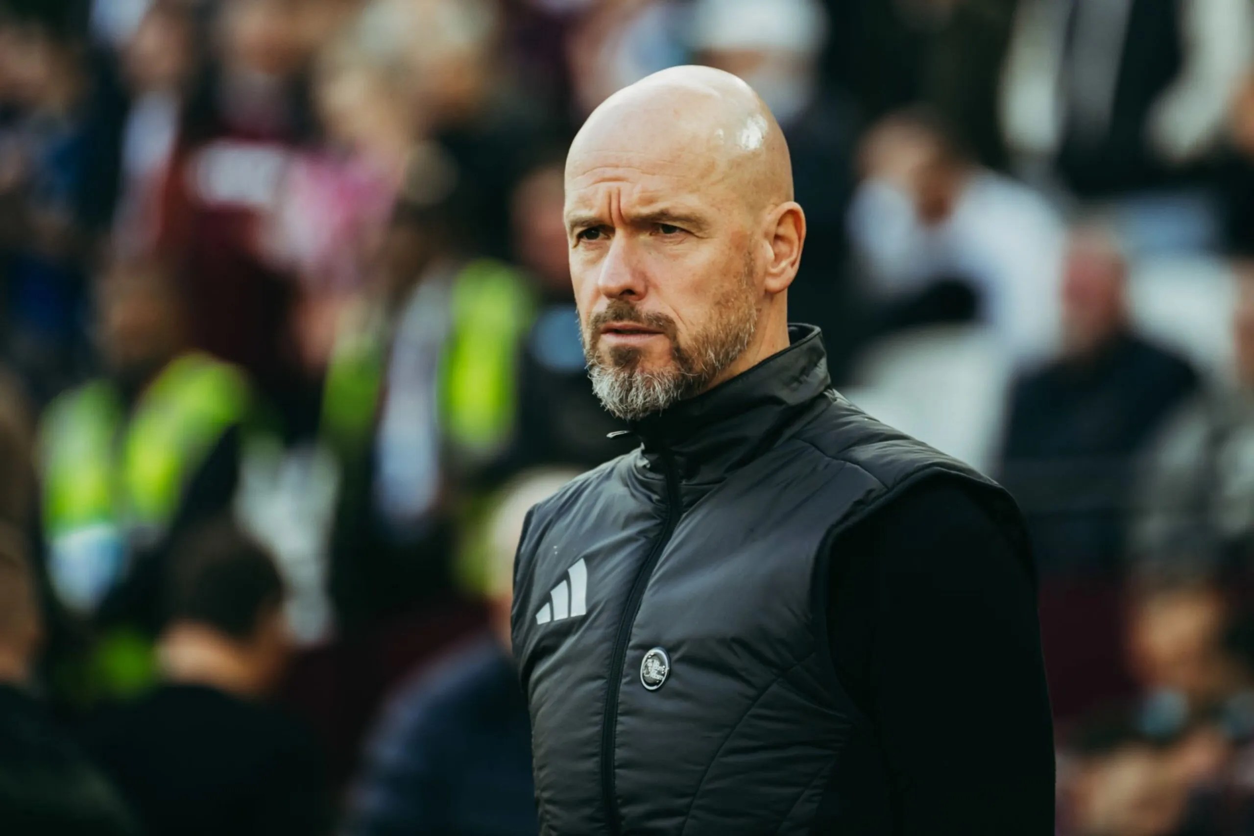 Urgent Manchester United Ten Hag limogé avec effet immédiat, Van
