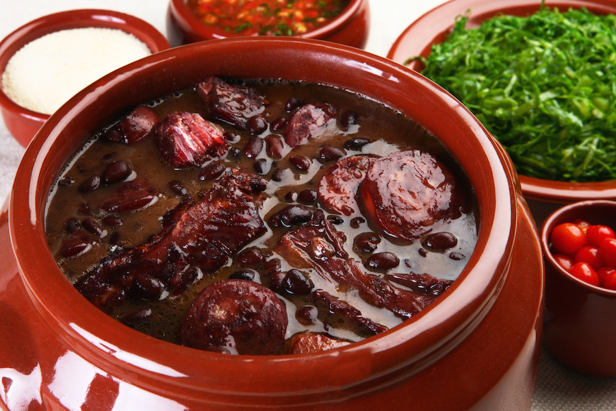 Chef Ensina como fazer uma Feijoada Completa com Dicas Essenciais