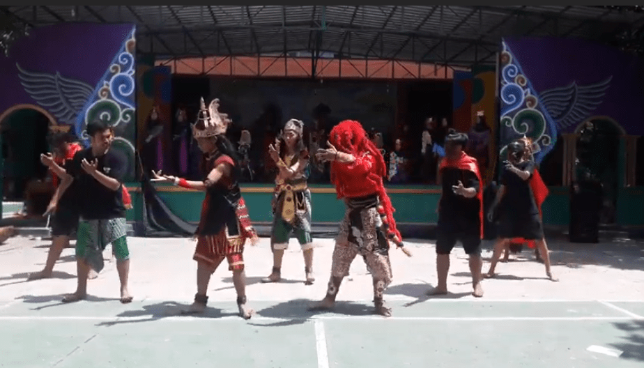 Lirik Lagu Ice Cream Cake English designcad4u
