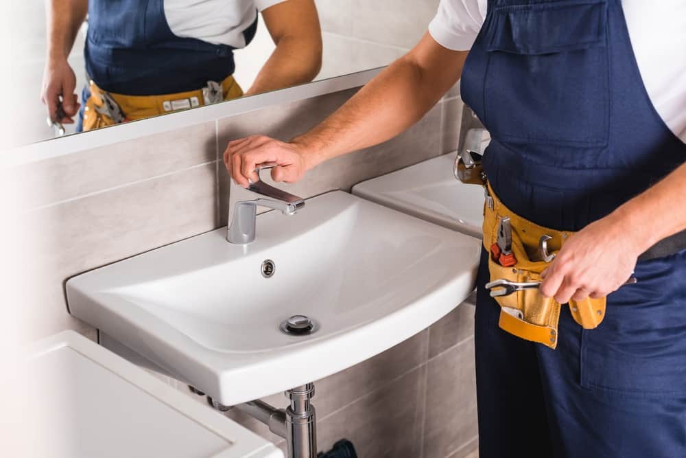 How to Replace a Bathroom Faucet (13 Step DIY Guide) Sensible Digs