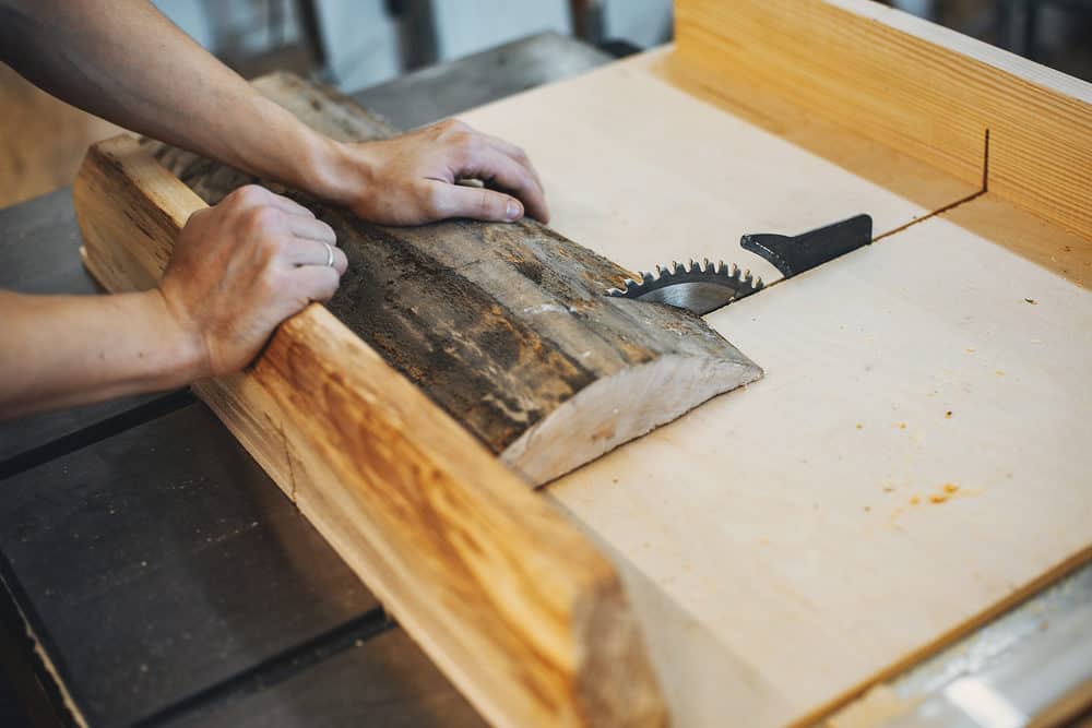 How to Use a Table Saw (Expert Guide)