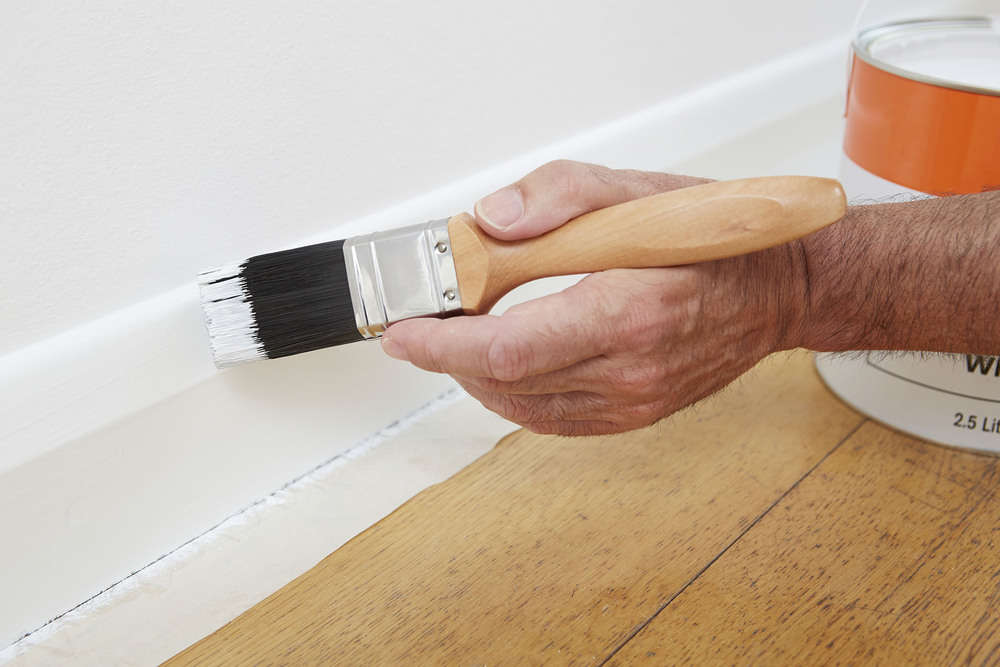 How to Paint Baseboards DIY Guide)