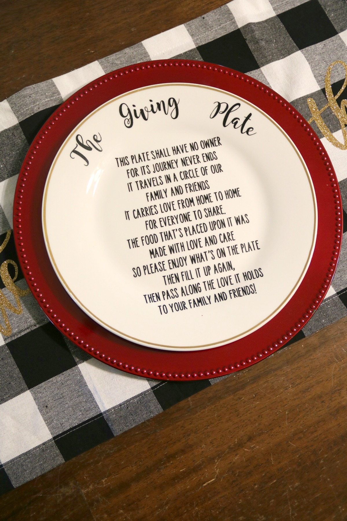 Make Your Own Friends & Family Giving Plate DIY Cricut Tutorial