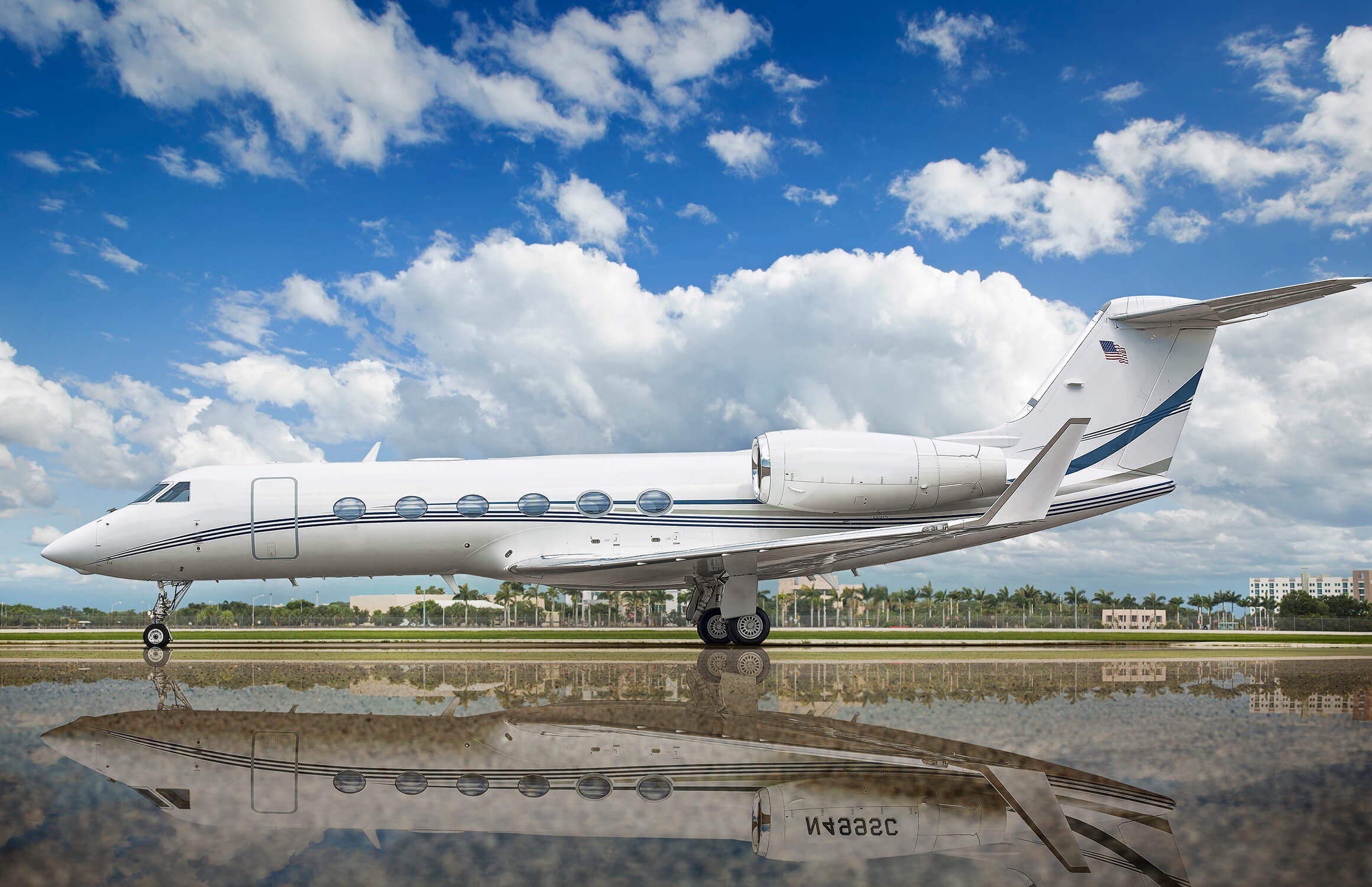 Large Cabin Private Jets Sentient Jet