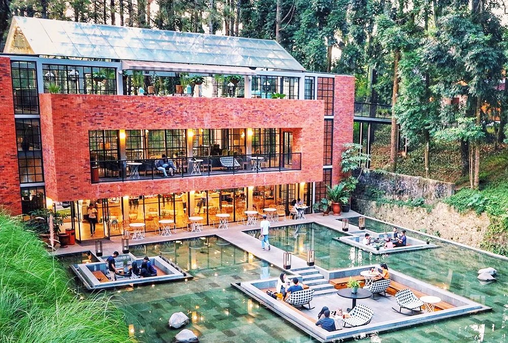 Jatuh Hati Sentul : Resto & Cafe Dengan Pesona Alam