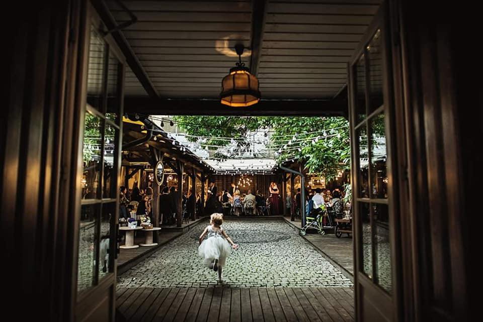 Old Green Grill House Kaina nuo 500€ Breezit