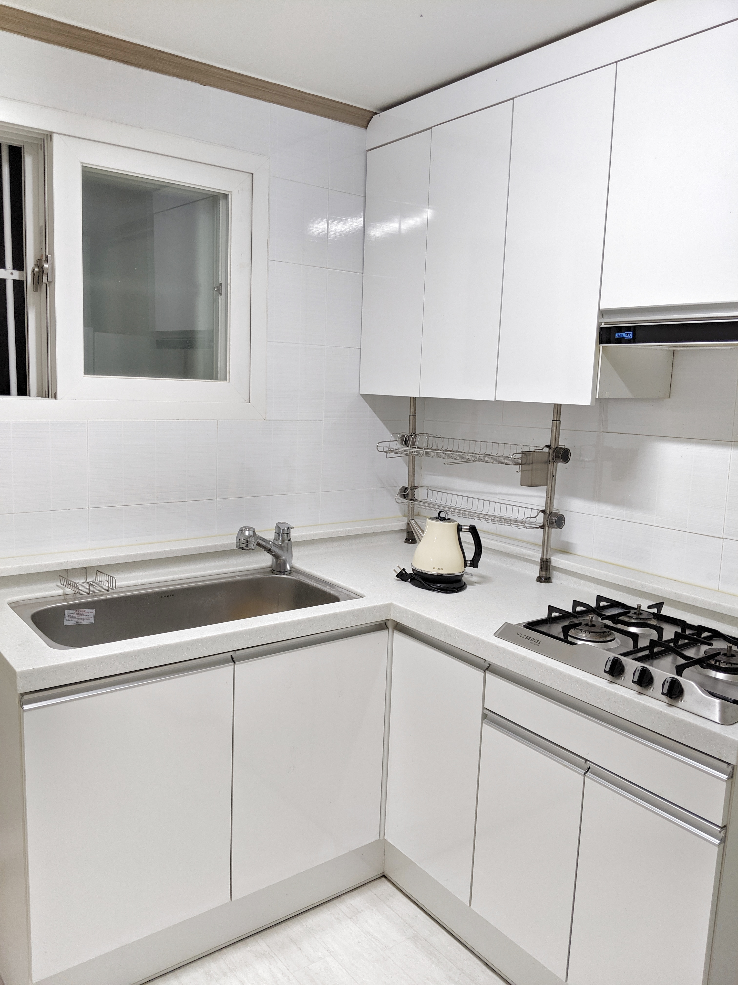 Kitchen (1) Seoul Sublet