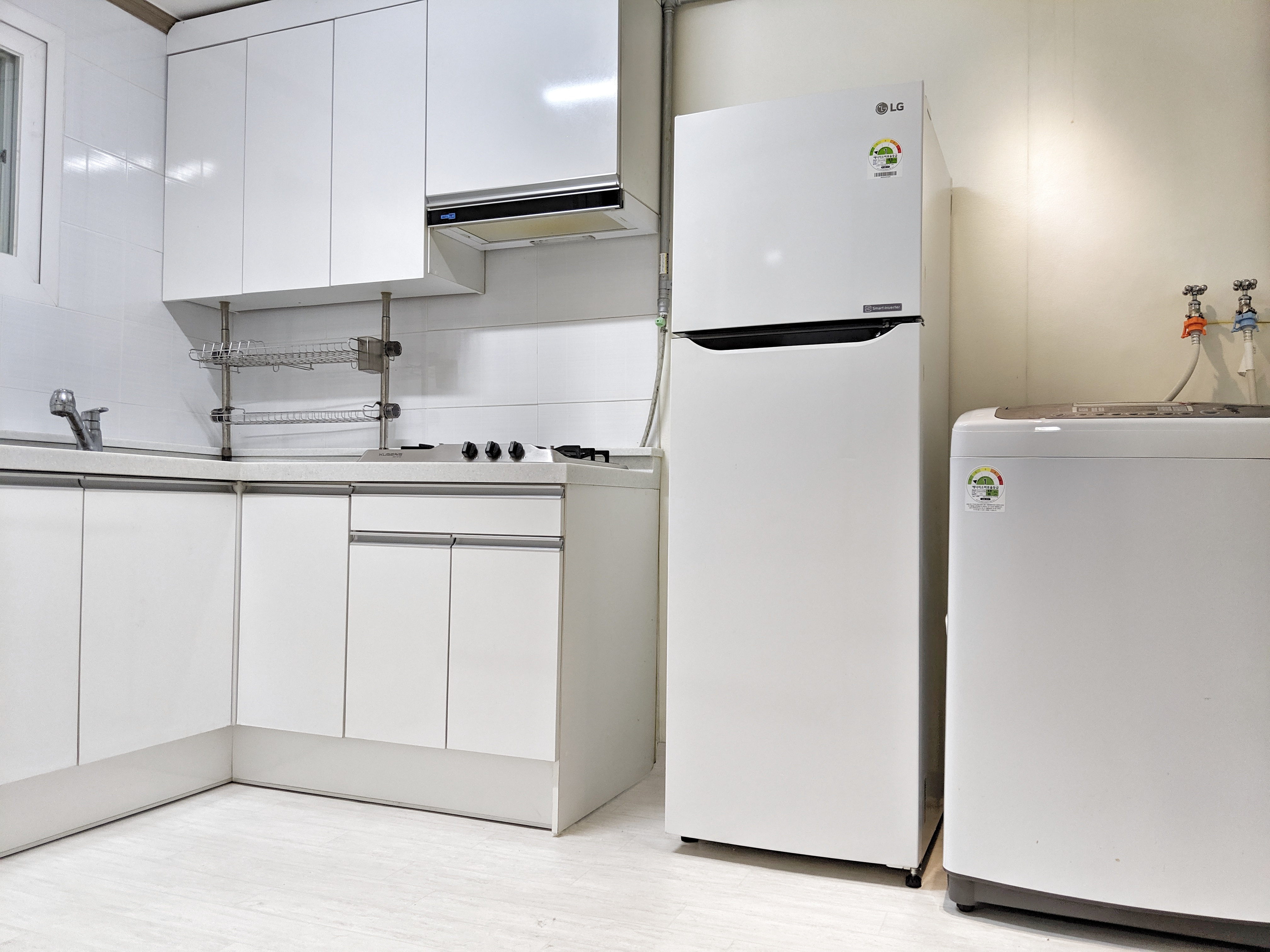 Kitchen (3) Seoul Sublet