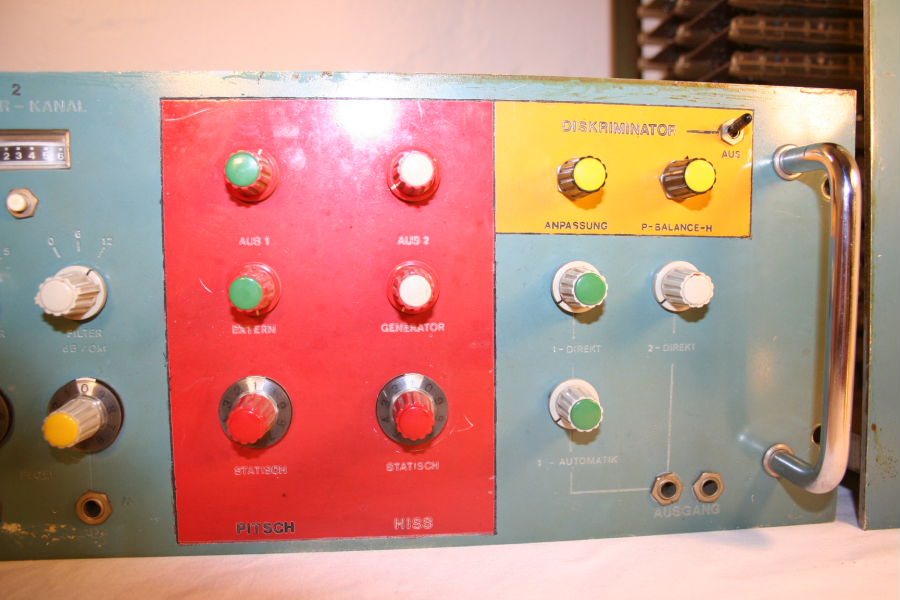 Kraftwerk Vocoder (Barth / Leunig) sold 12,500 Sequencer Archiv