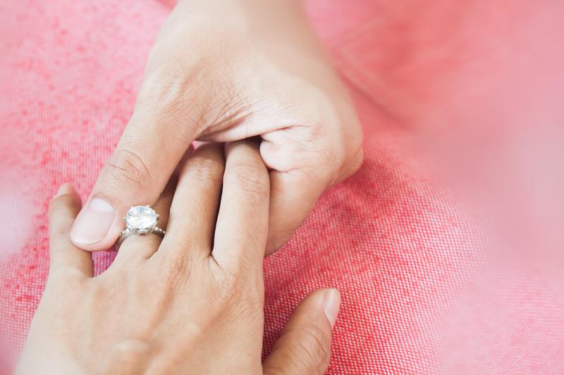 Alternatives to diamonds, Engagement Ring Options